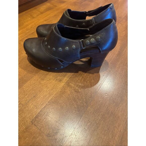 Woman’s Dansko mules/clogs size 38 - Picture 1 of 7